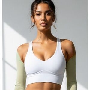 NWT Fabletics white workout top, good support, size XS